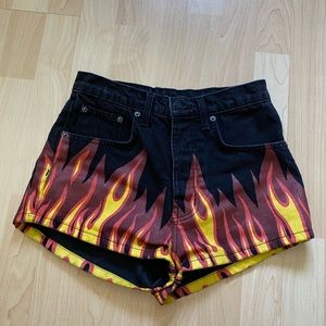 Carmar flame shorts